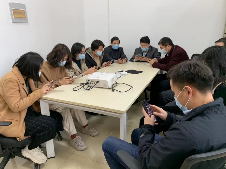 科技处学报三八答题合影1